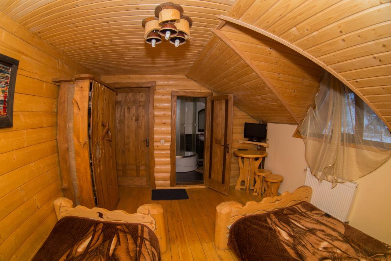 Садиба Вежа Verkhovyna Habitación foto
